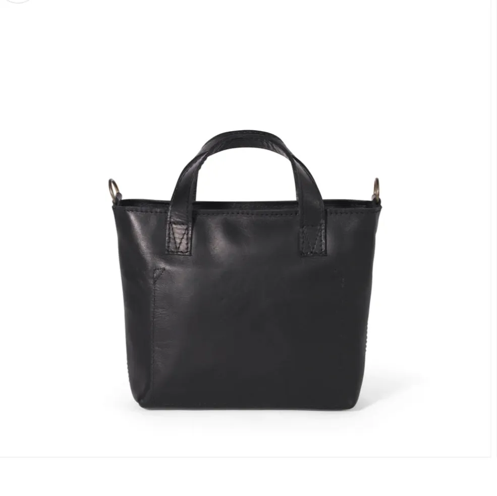 Antelo Zazi in Black