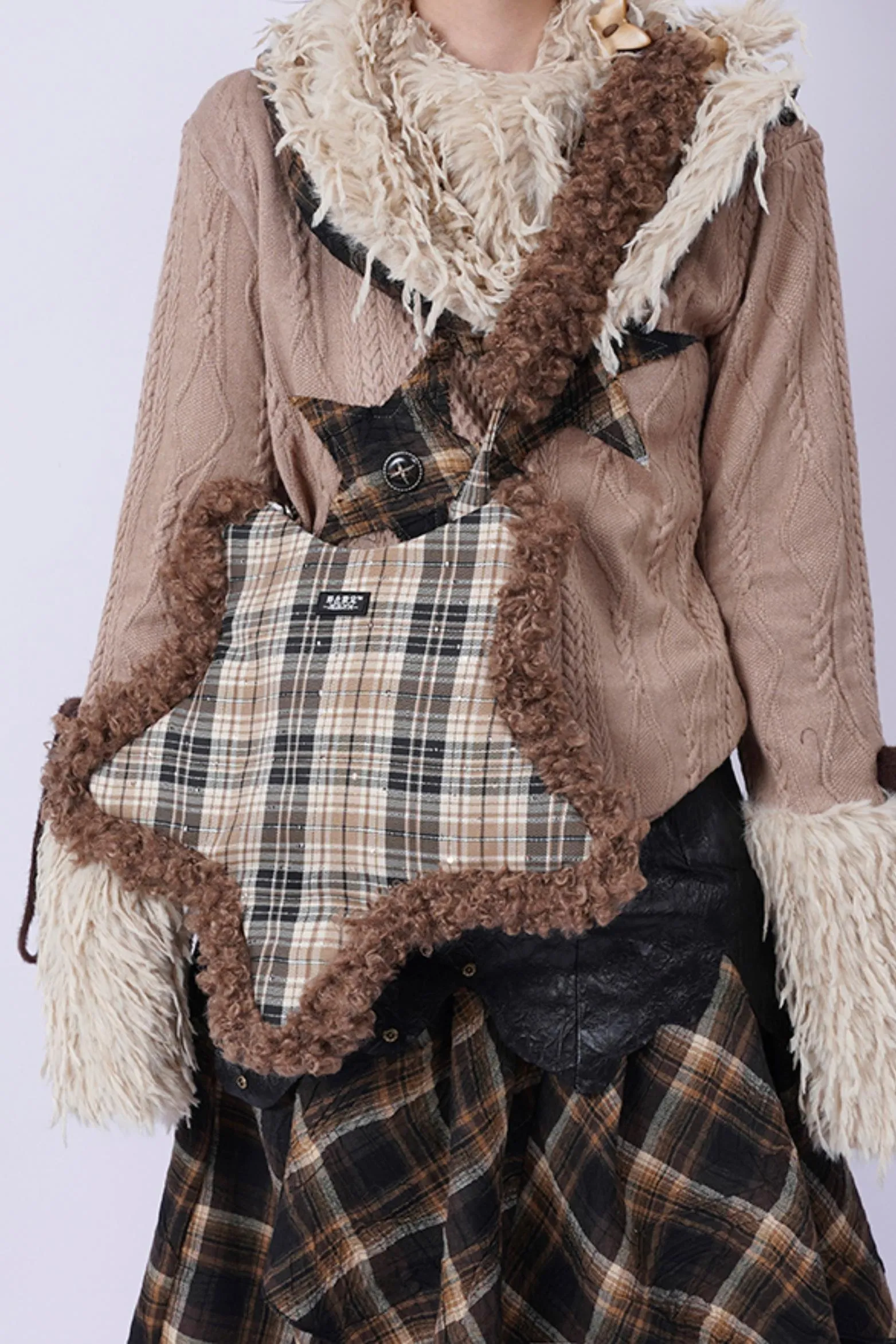 Check Fur Star Shoulder