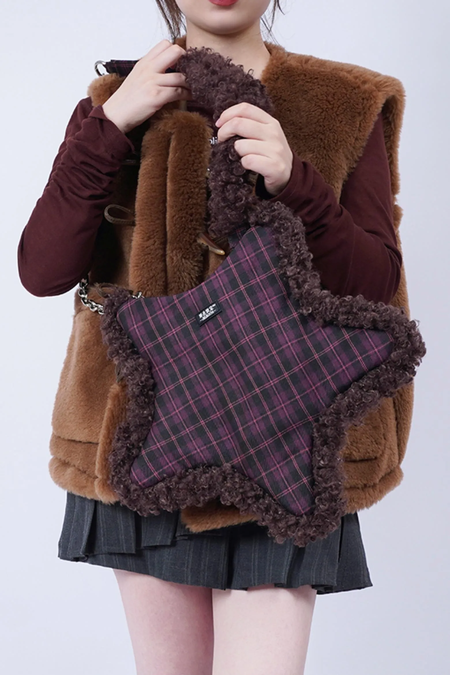 Check Fur Star Shoulder