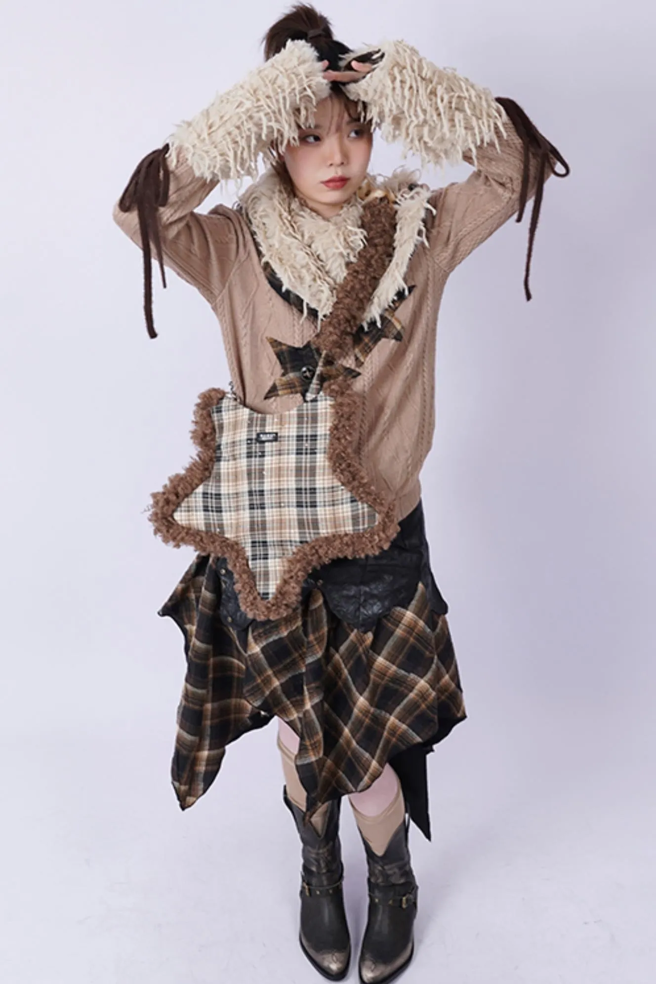 Check Fur Star Shoulder