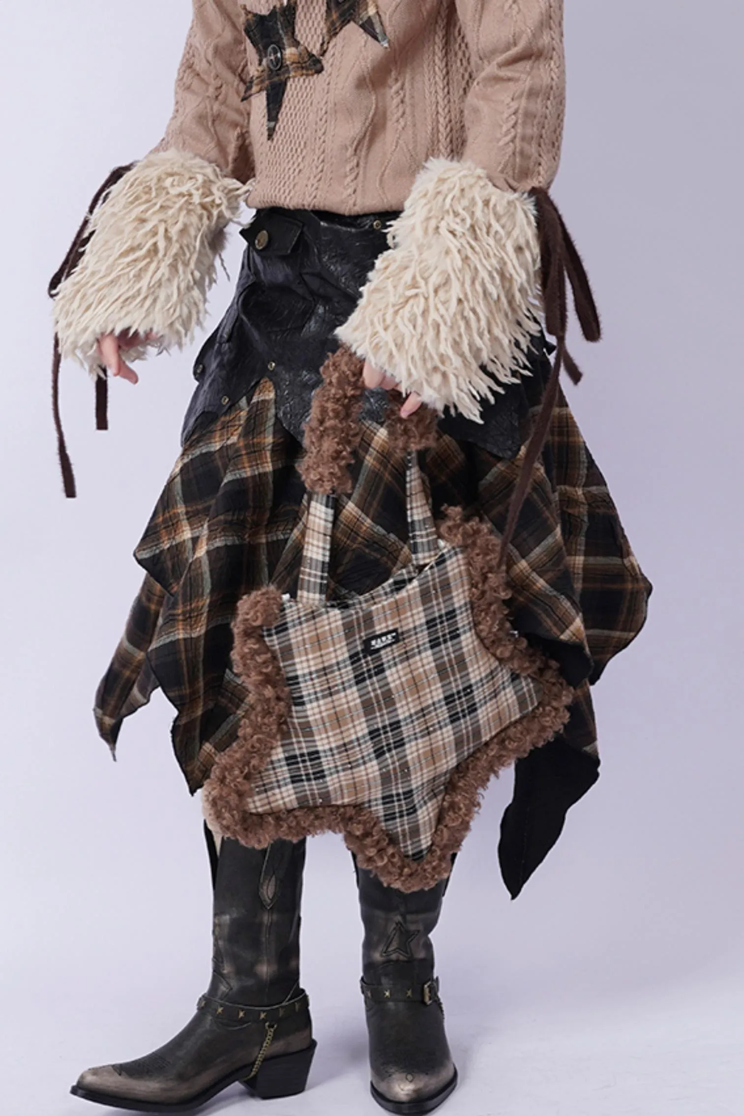 Check Fur Star Shoulder