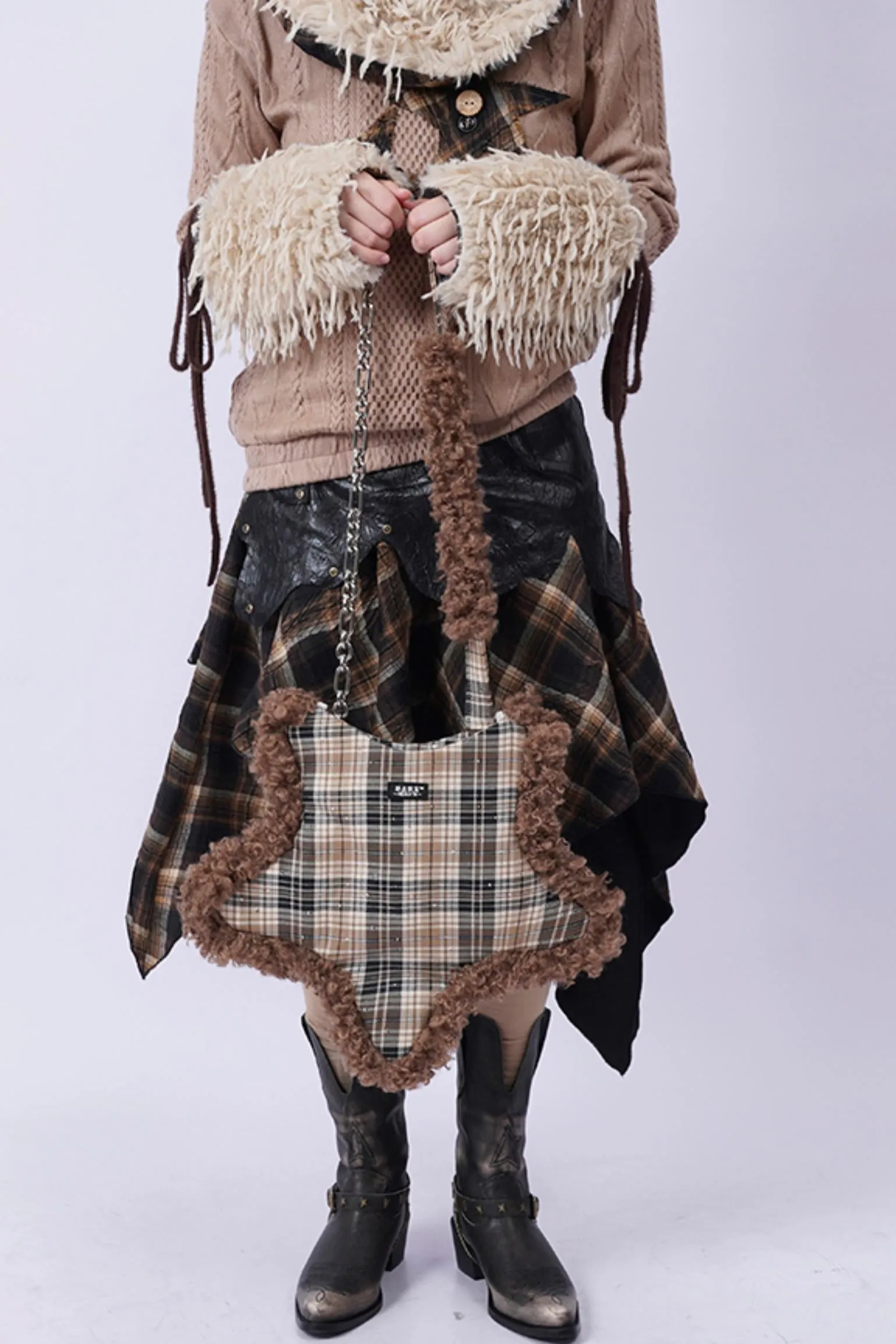 Check Fur Star Shoulder