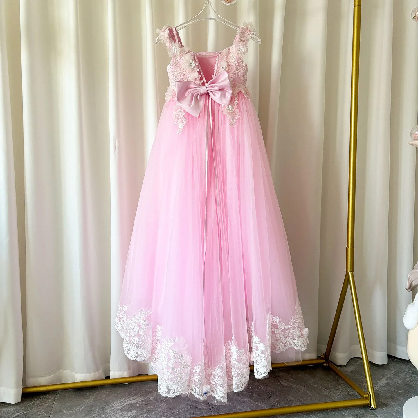 DreamyVow Luxury Pink Tulle Lace Girl Dress Sweep Train Ball Gown J178