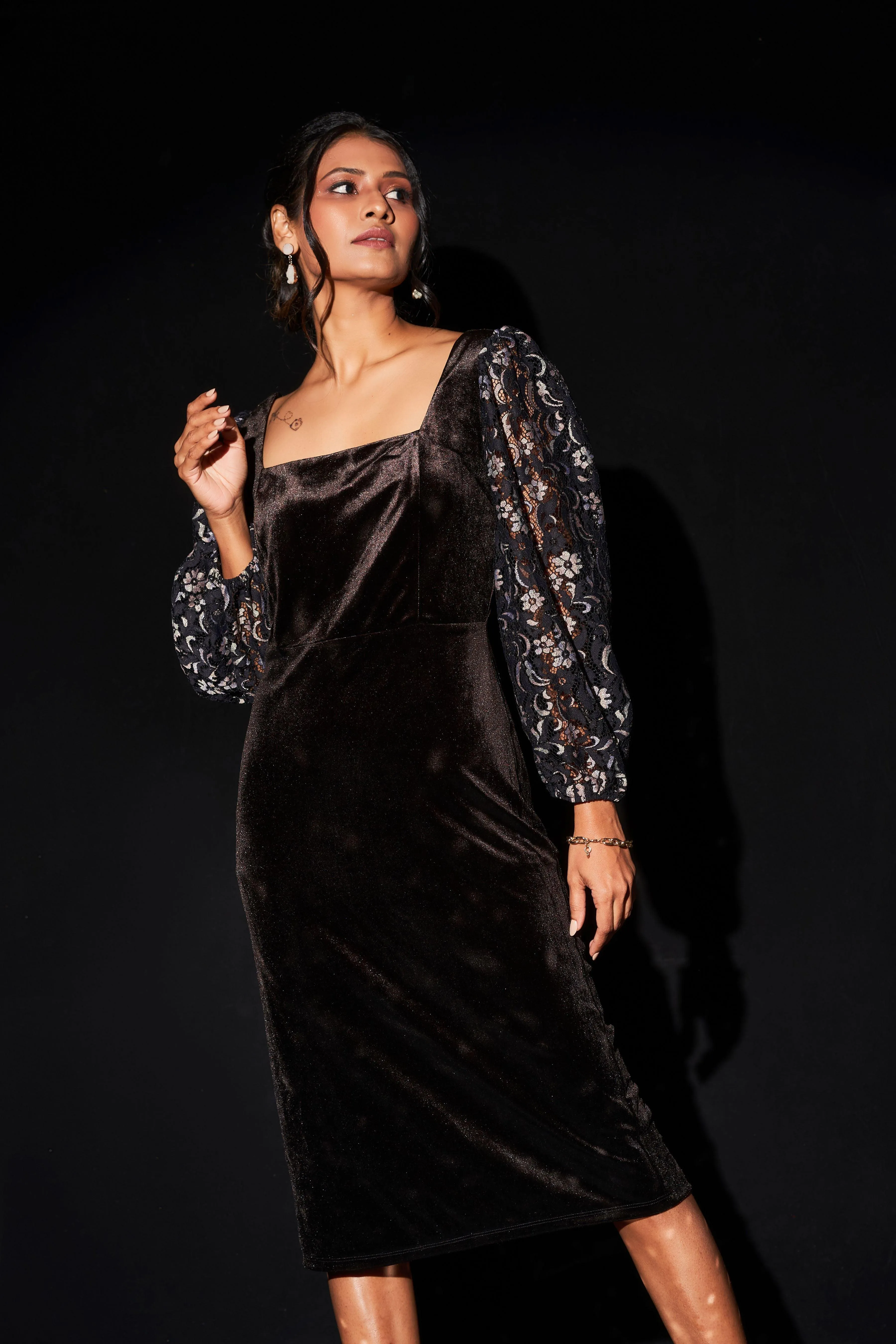 Everly velvet dress