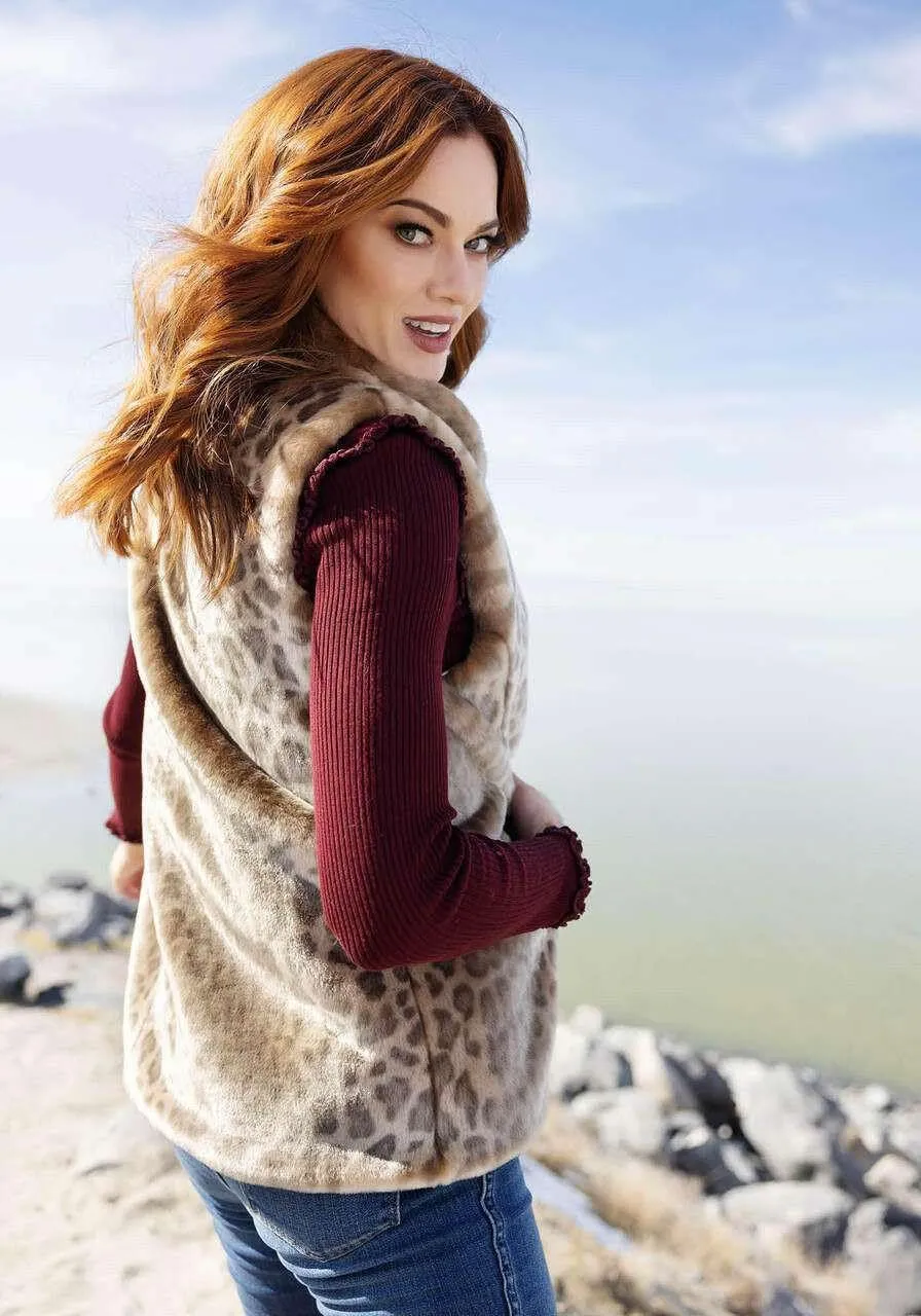 Fabulous-Furs Donna Salyers Black Mink Faux Fur Hook Vest