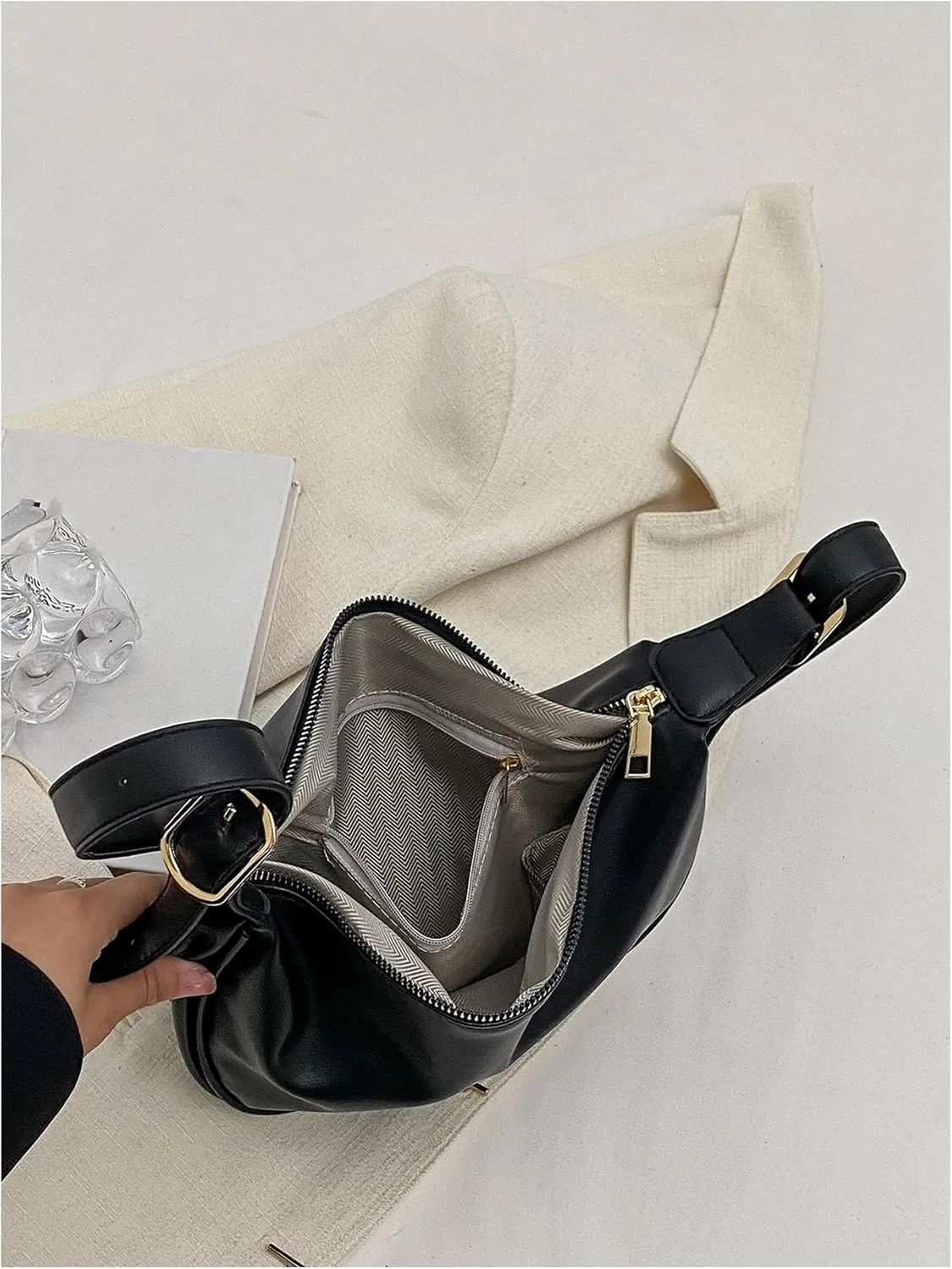Floerns Women's PU Leather Crossbody Trendy Shoulder Bag Zipper Saddle Bag