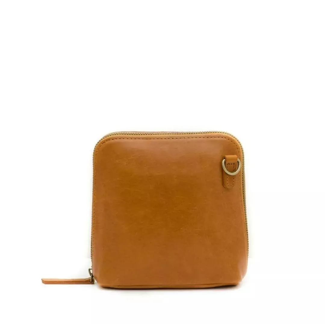 Florence med in Waxy Tan