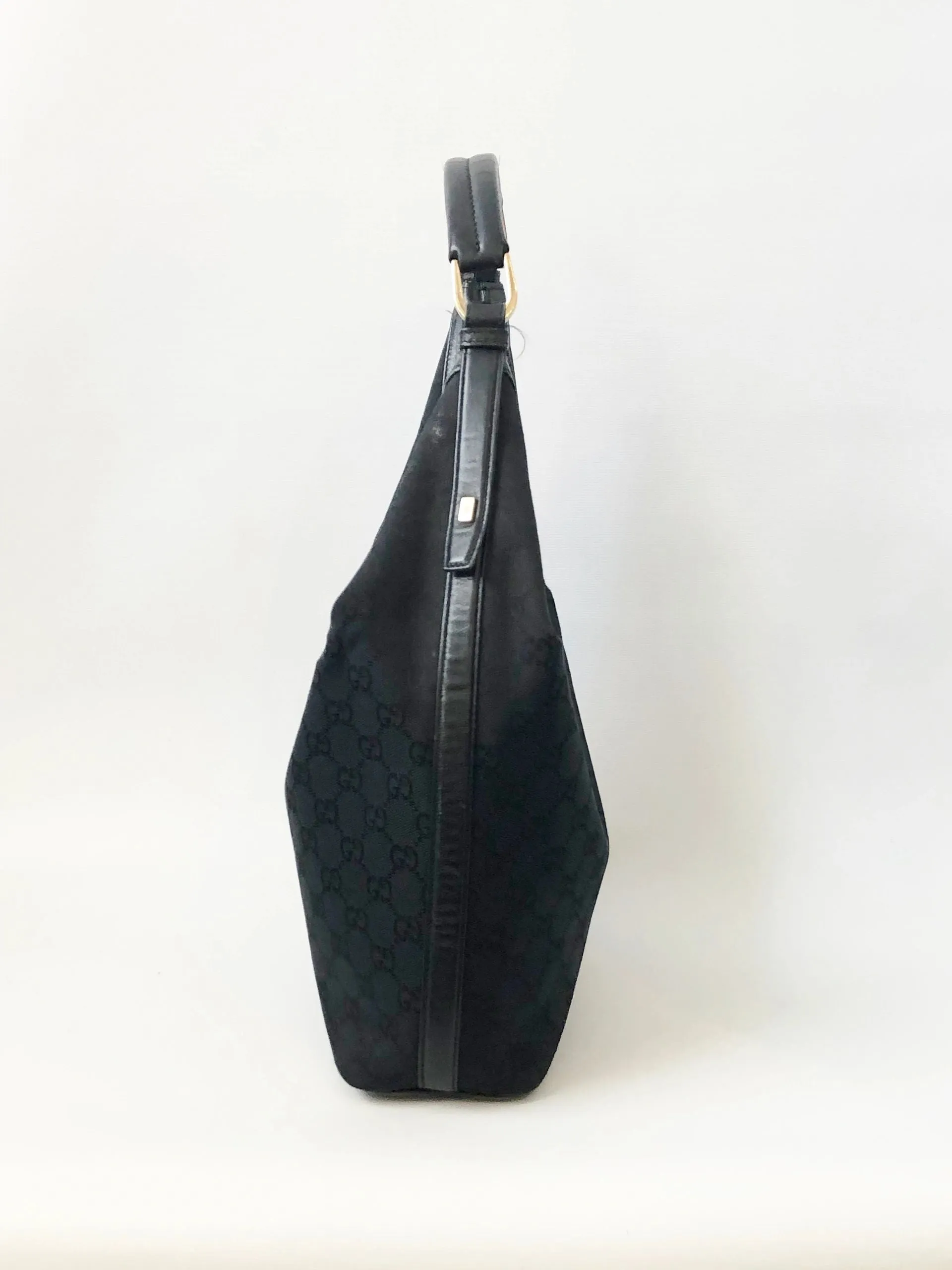 GG Canvas Shoulder Bag