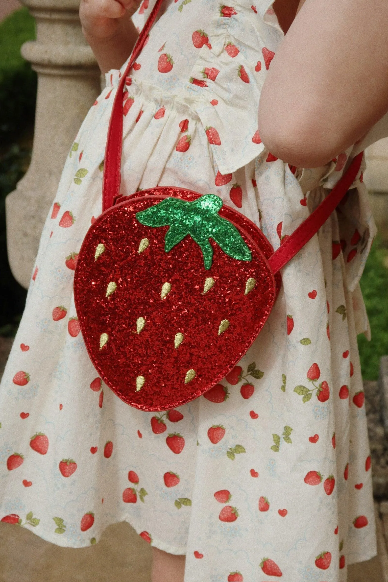 Handbag | Strawberry Shoulder Bag- Barbados Cherry | Konges Slojd
