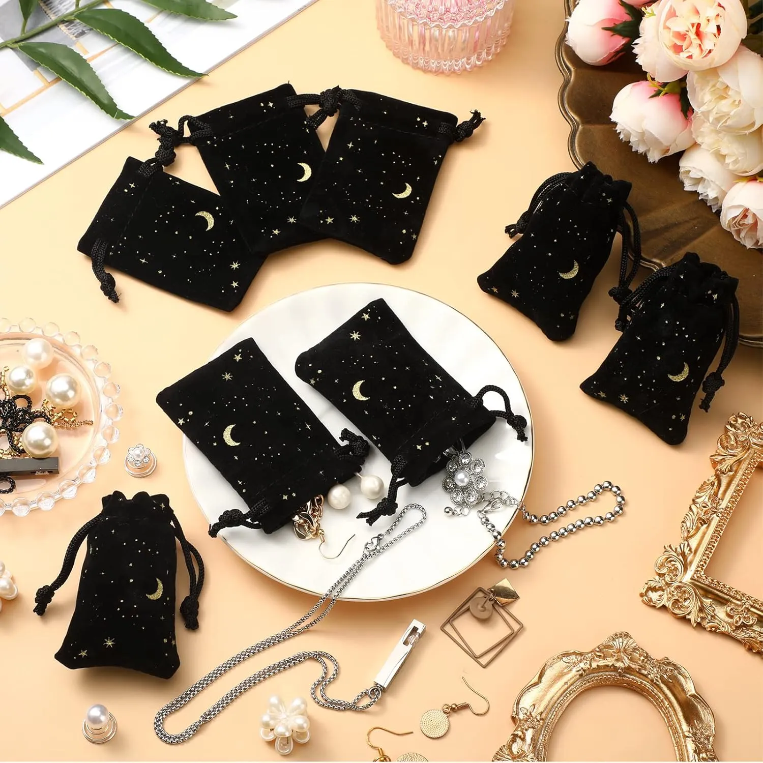 Hillban 30 Pcs 2 x 3 Inch Black Velvet Drawstrings Bags for Jewelry Moon Star Pouch with Drawstrings Jewelry Bags for Gift Packaging Wedding Anniversary Christmas Eid Mubarak