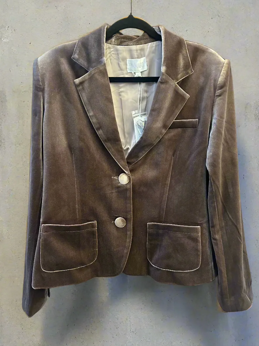 Kamare - Charvi Jacket. Latte