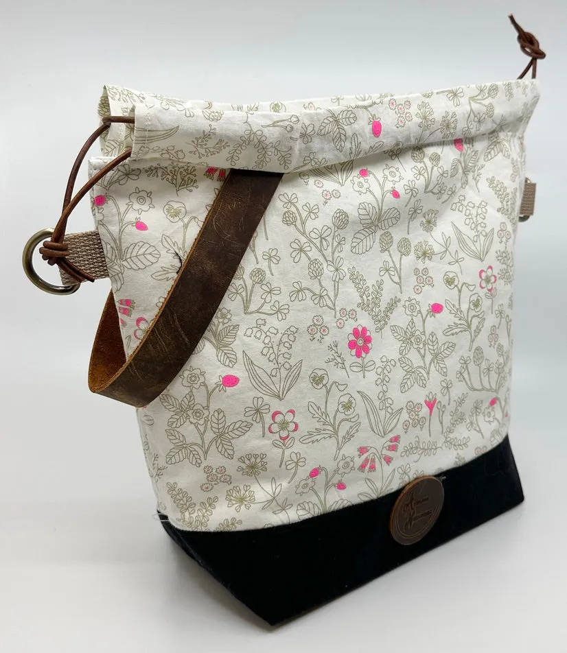 Kato Drawstring Bag | Florals | Fabrics Hand-Chosen in Japan