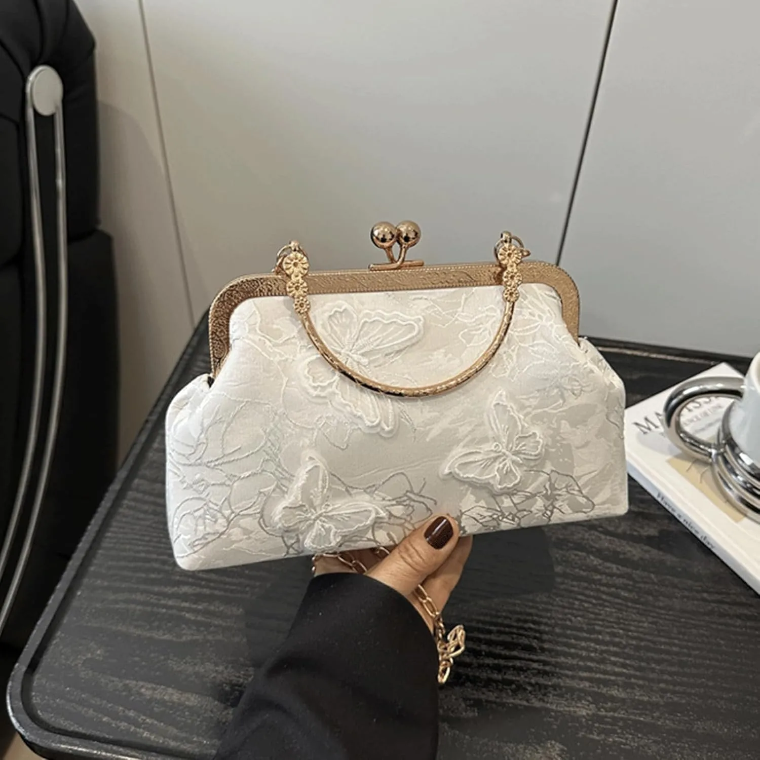 Kiss Lock Purse and Handbag for Women Floral Embroidered Crossbody Bag Medium Handbags Kiss Clasp Tote Shoulder Bags