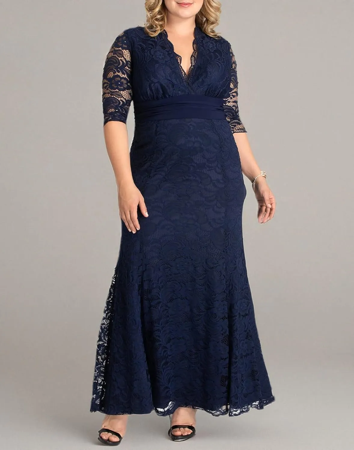 Kiyonna Women's Plus Size Screen Siren Lace Evening Gown