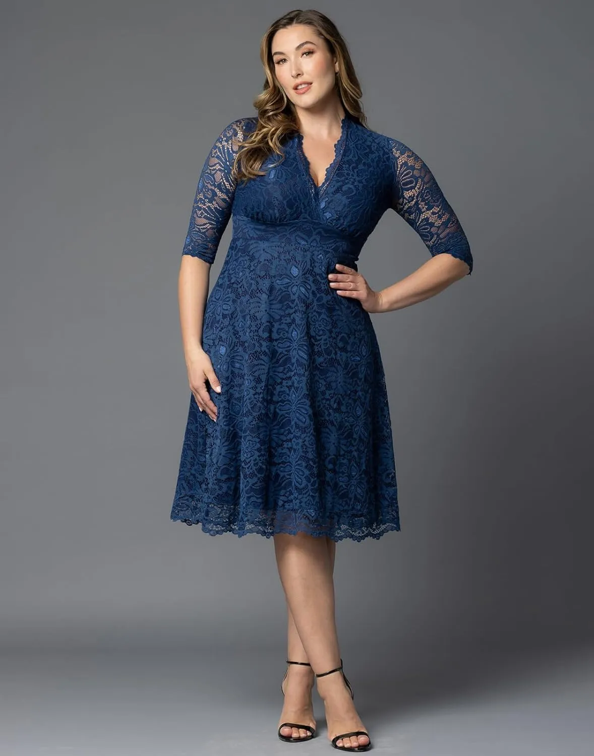 Kiyonna Women's Plus Size Special Occasion Mademoiselle Lace Cocktail Dress