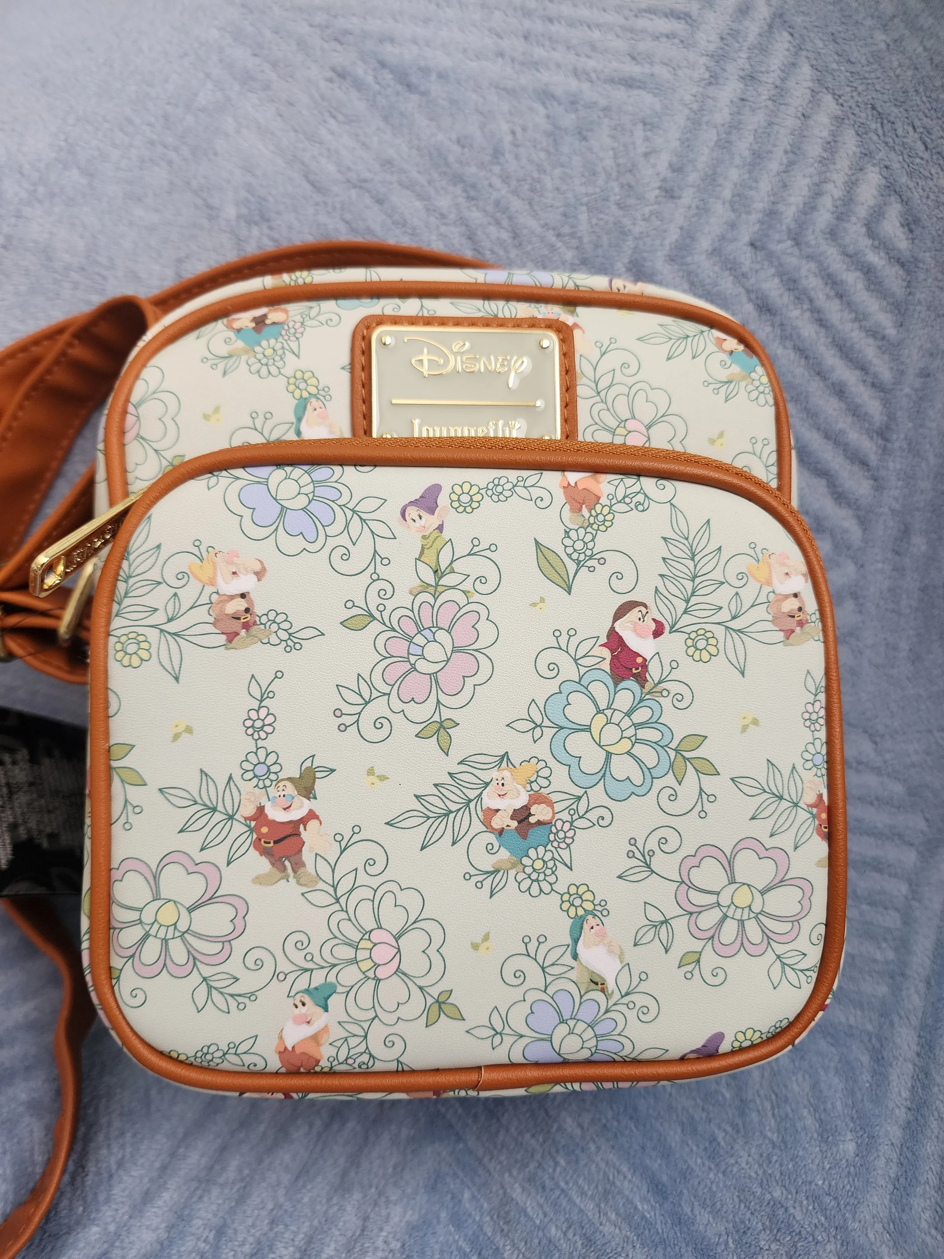 Loungefly Disney Snow White and The Seven Drawfs Floral Crossbody Bag