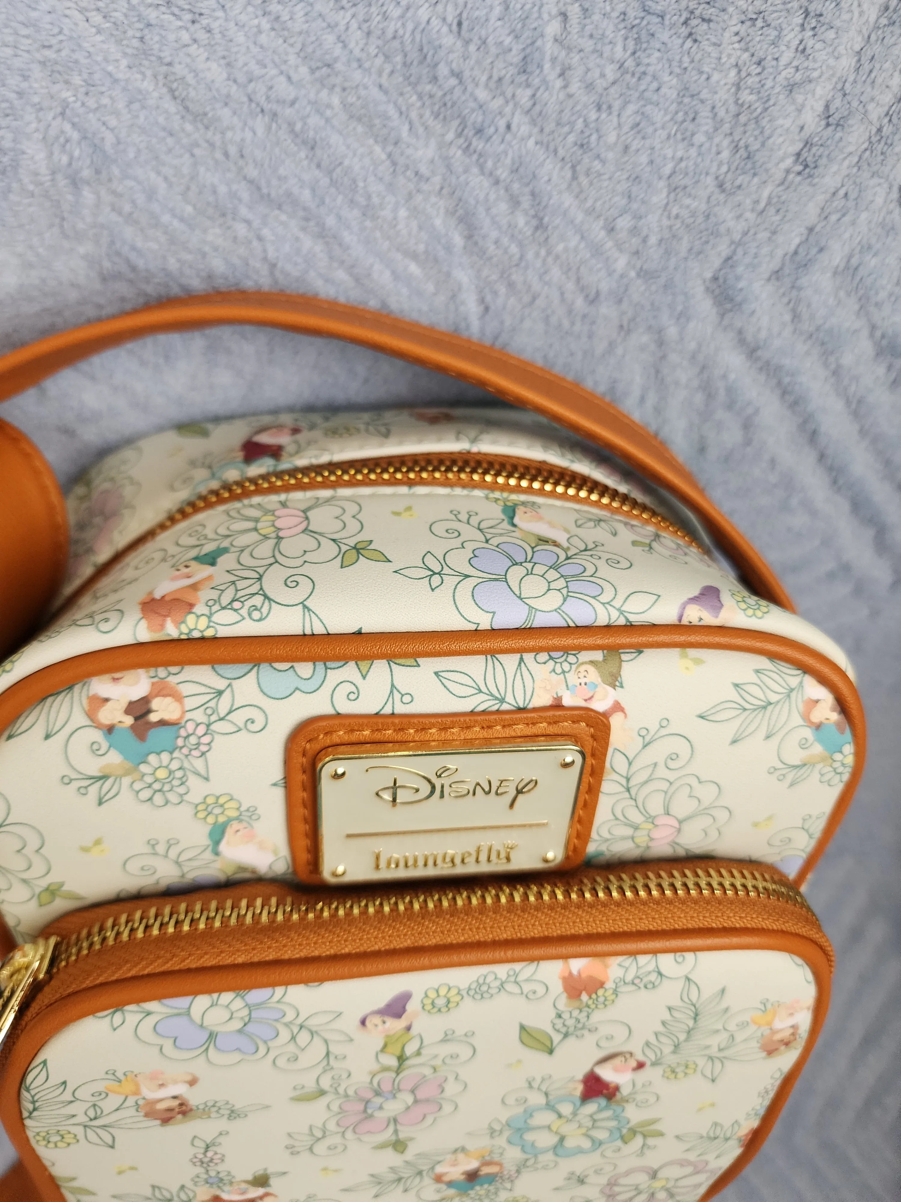 Loungefly Disney Snow White and The Seven Drawfs Floral Crossbody Bag
