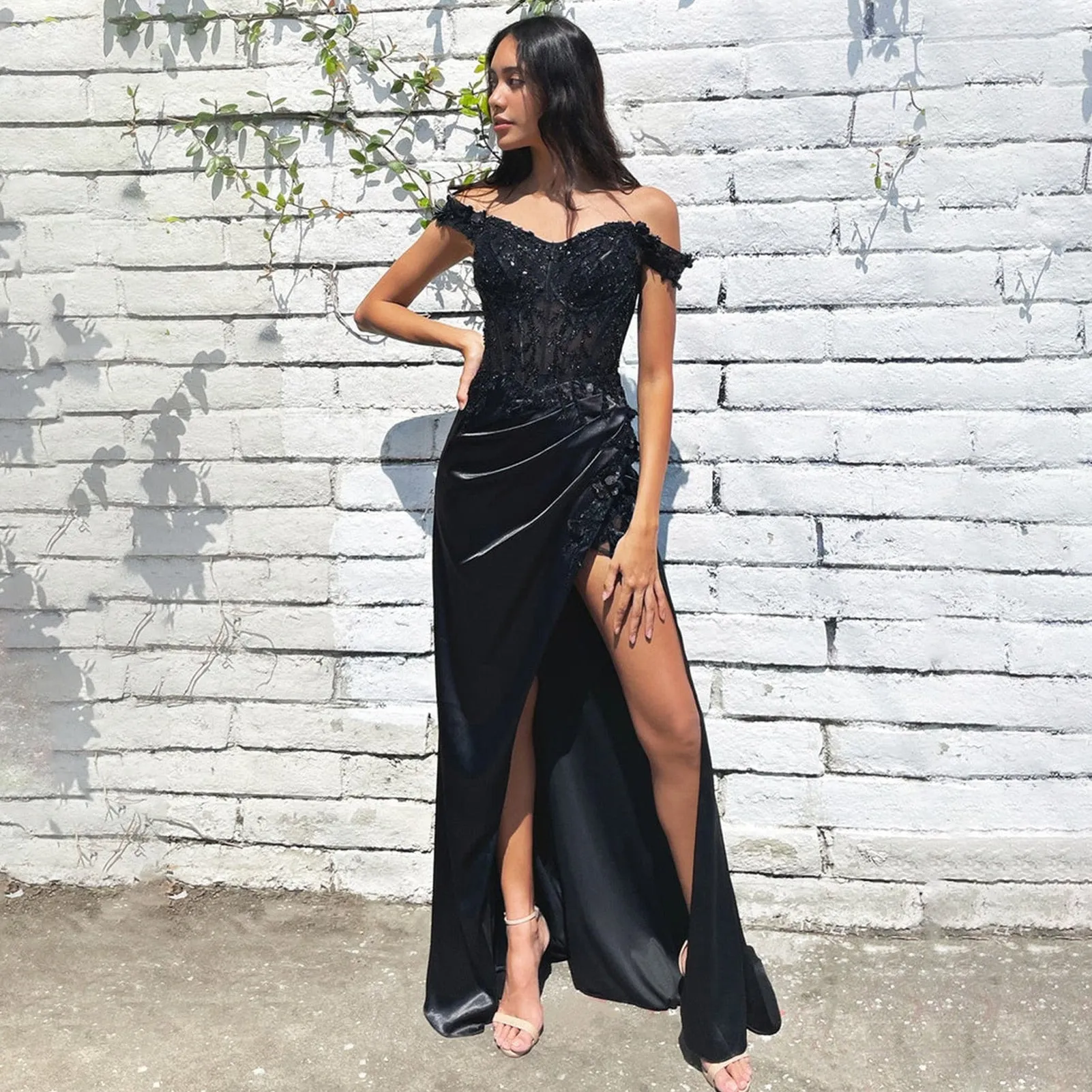 Luxury Lace Appliques Prom Dress Cap Sleeve Long Party Gown With Satin Train Sexy Side Slit Off-Shoulder Evening Dresses