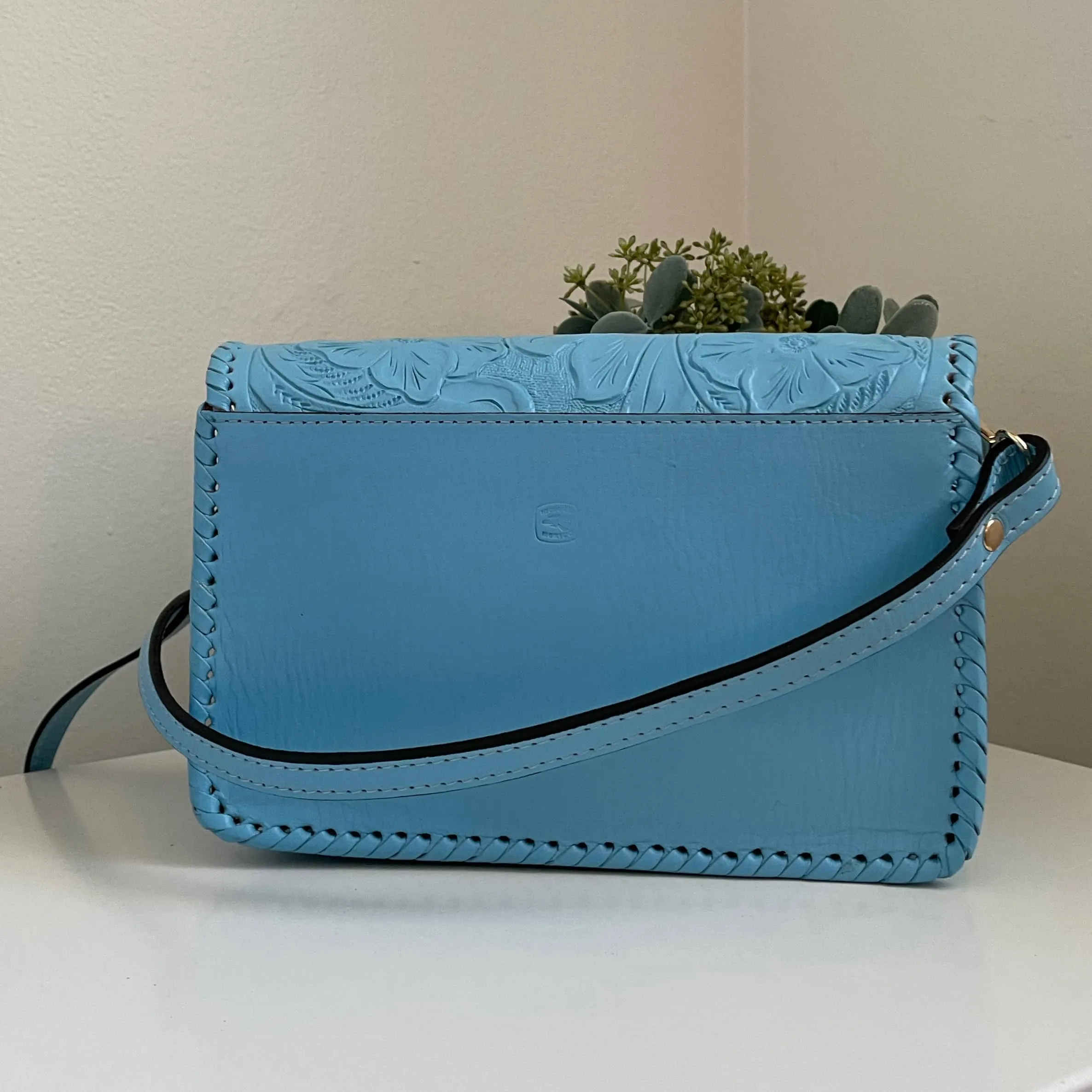 Mayra Tooled Crossbody | Cielo Azul