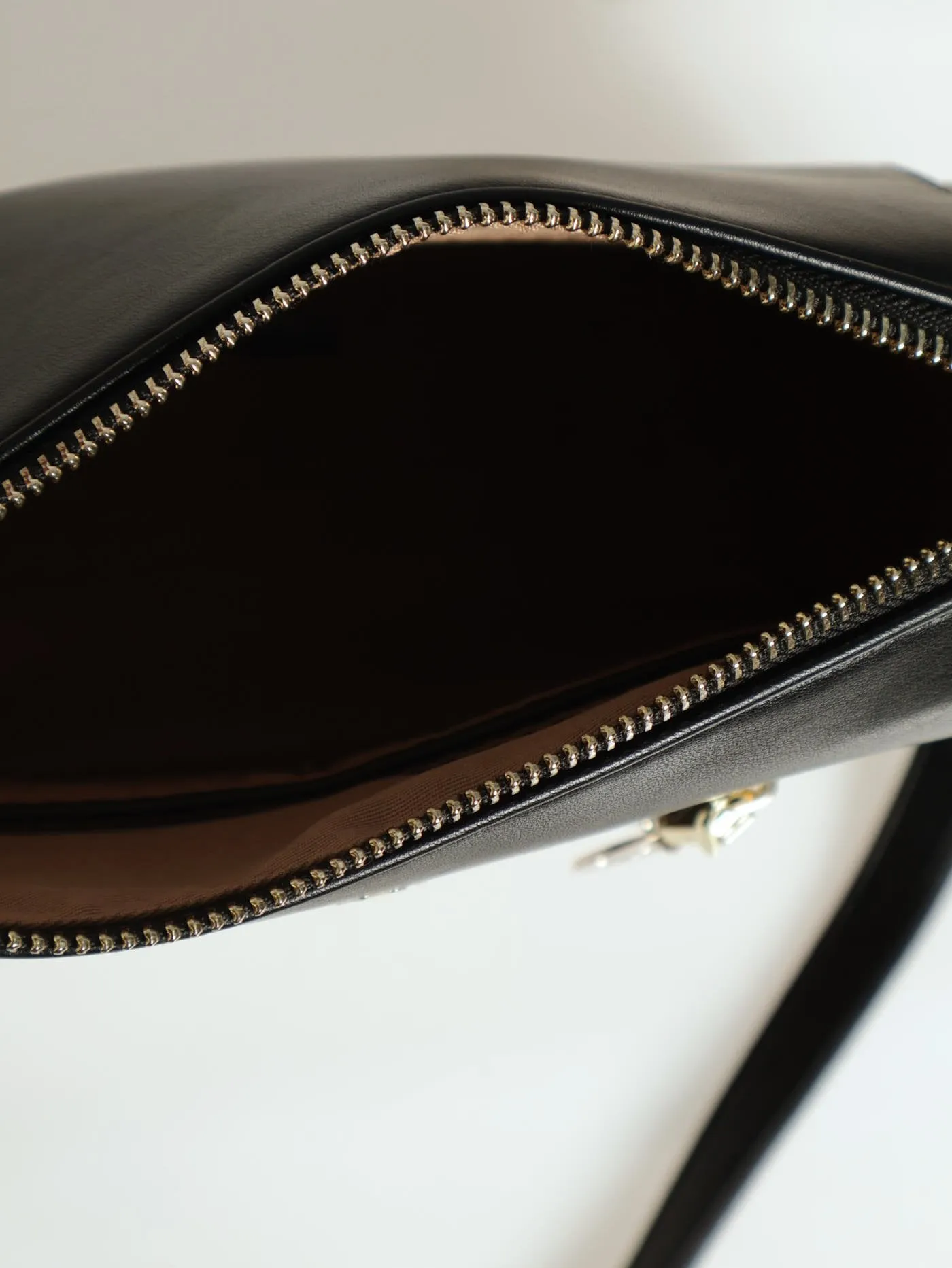 Montecito Crossbody Bag - Black