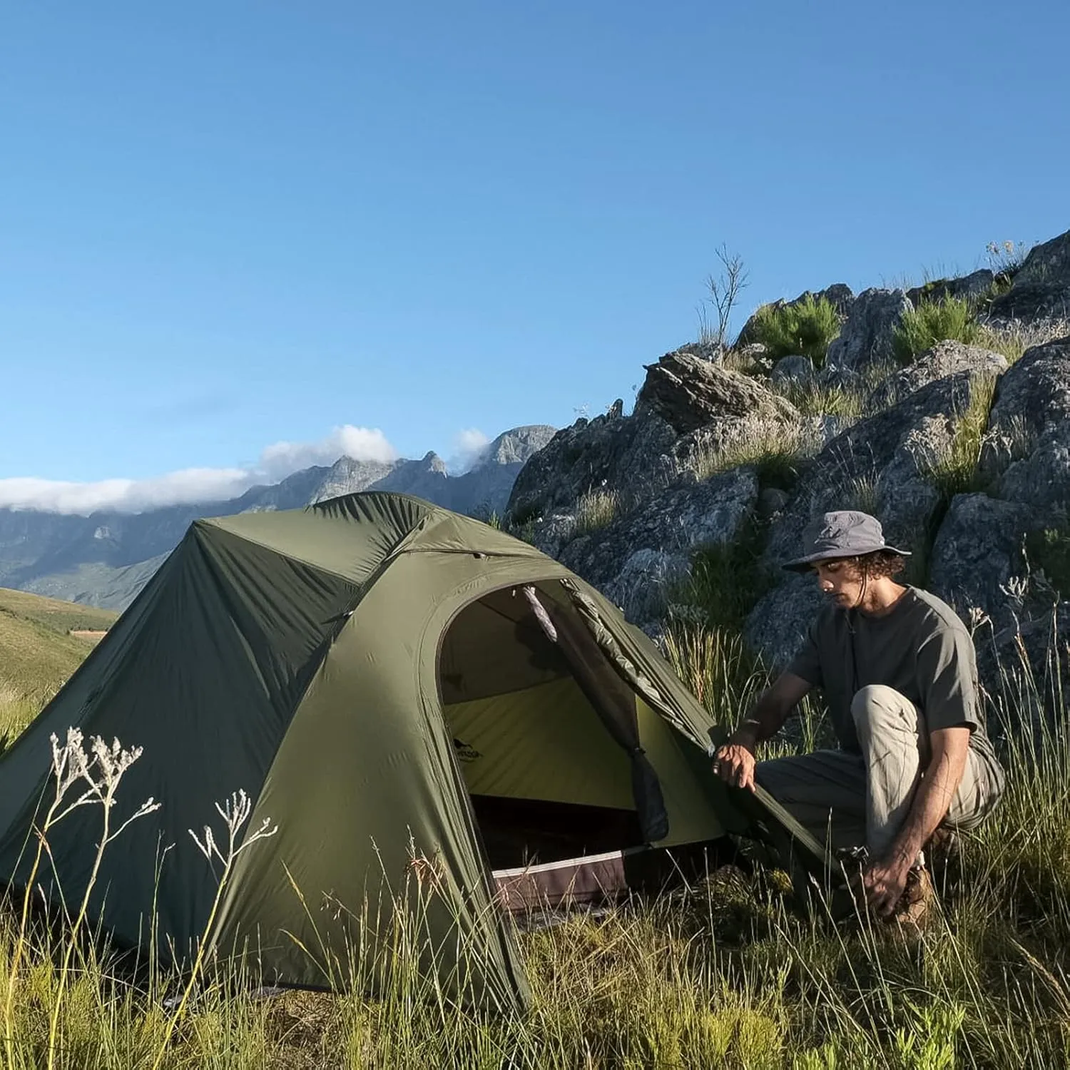 Naturehike Cloud-Up 3 Person Lightweight Backpacking Tent with Footprint - 3 Season Free Standing Dome Camping Hiking Waterproof Backpack Tents