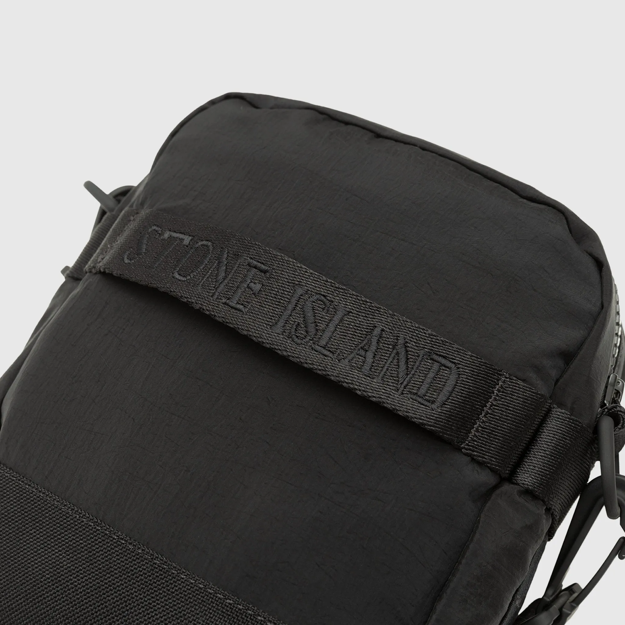 NYLON METAL IN ECONYL® CROSS BODY BAG