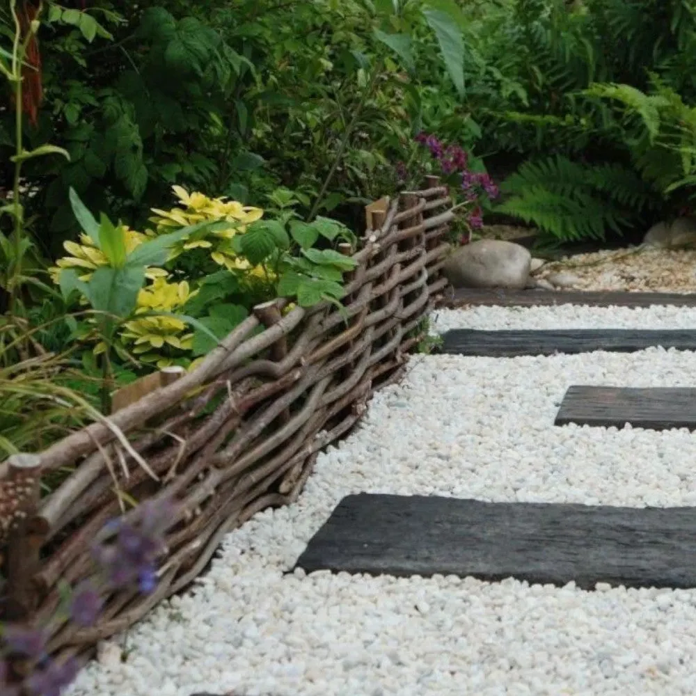 Polar White Chippings, 20mm: 20kg Bag