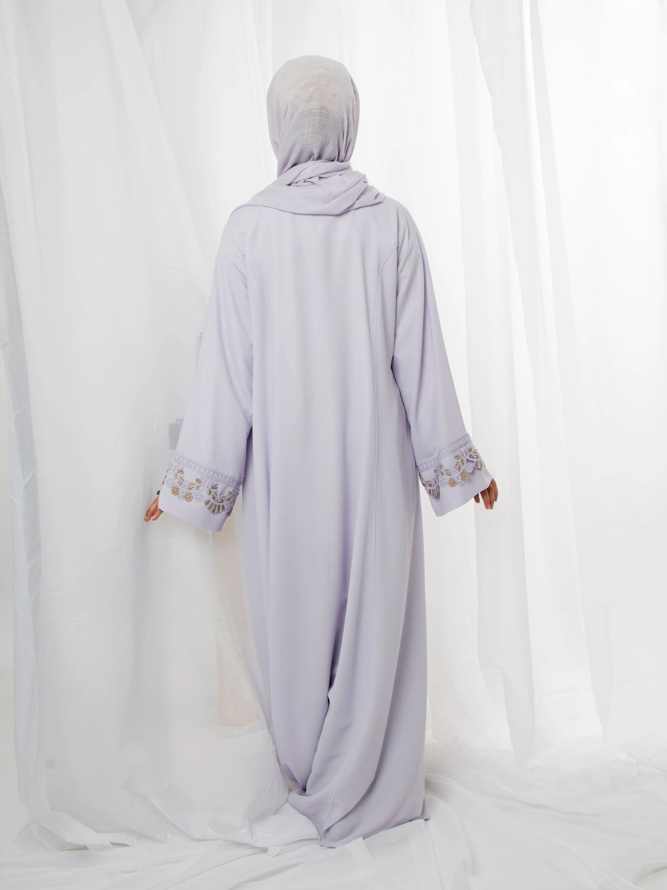 Samra Lace Abaya (Lilac)