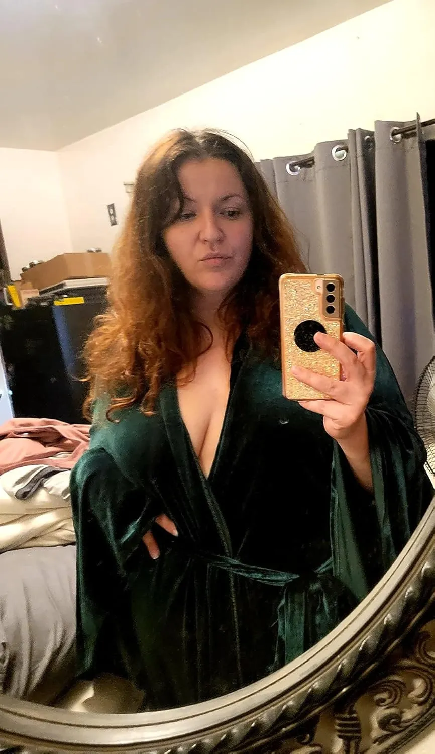 Tianzhihe Velvet Bridal Robe Long Flare Sleeves Nightgown Sleepwear Loose Warm Bathgown