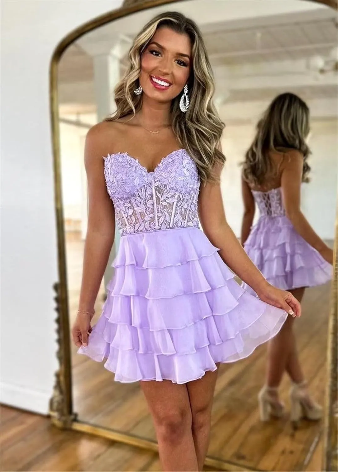 Tiered Short Homecoming Dresses for Teens 2025 Lace Strapless Corset Prom Cocktail Dresses