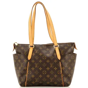 Totally Handbag Monogram Canvas PM