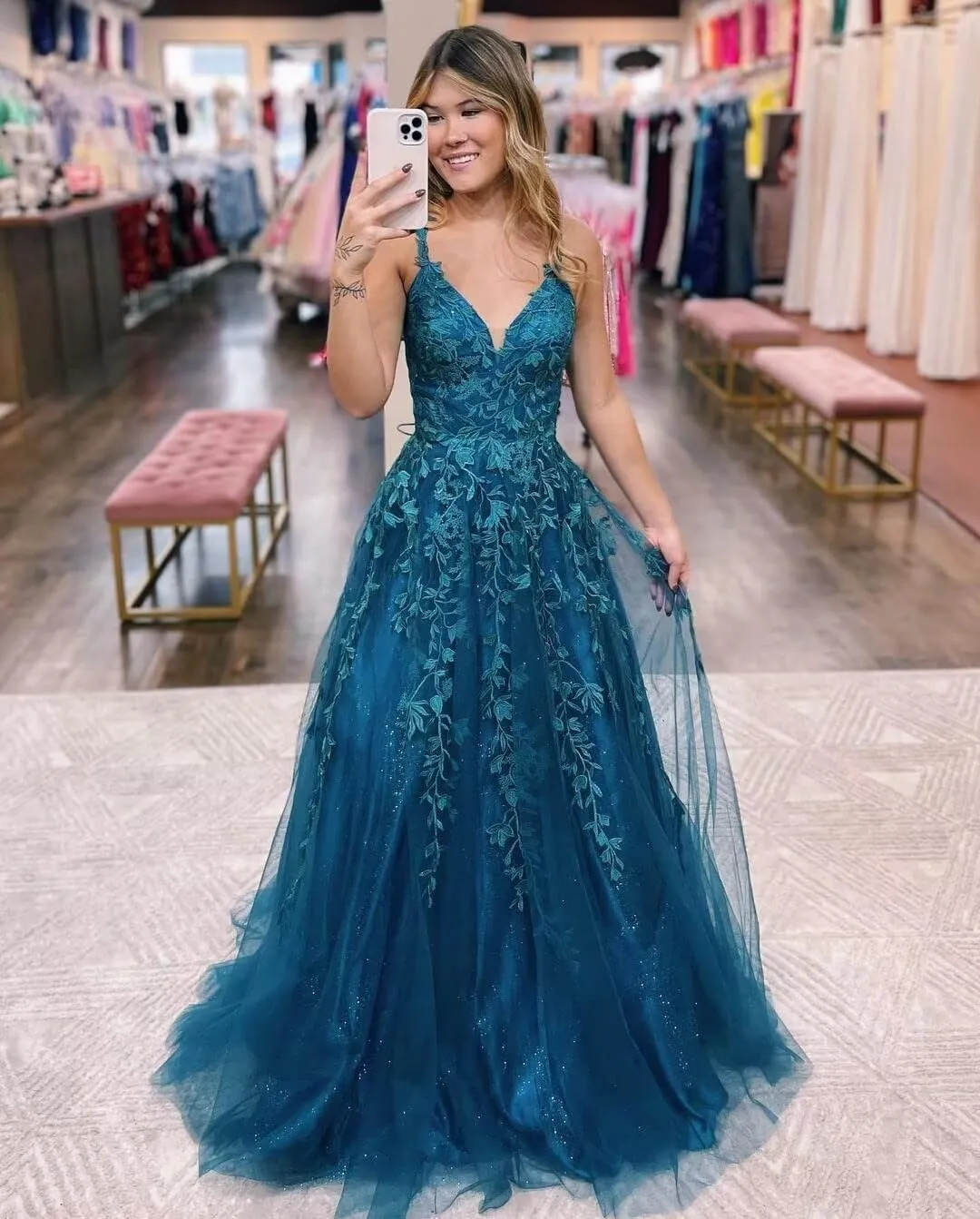 Tulle Prom Dresses Lace Appliques Sparkly A Line with Slit V Neck Formal Party Dress
