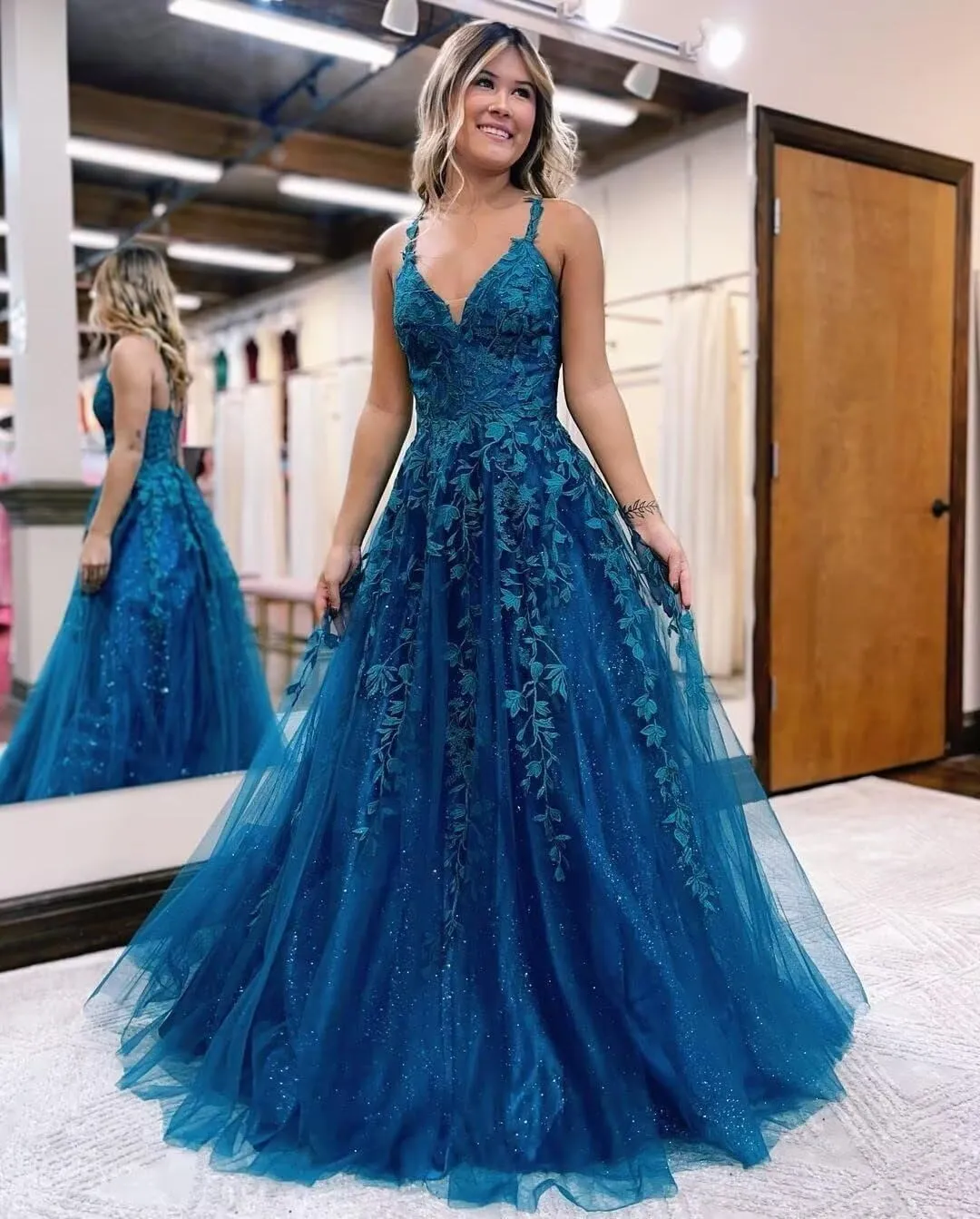 Tulle Prom Dresses Lace Appliques Sparkly A Line with Slit V Neck Formal Party Dress
