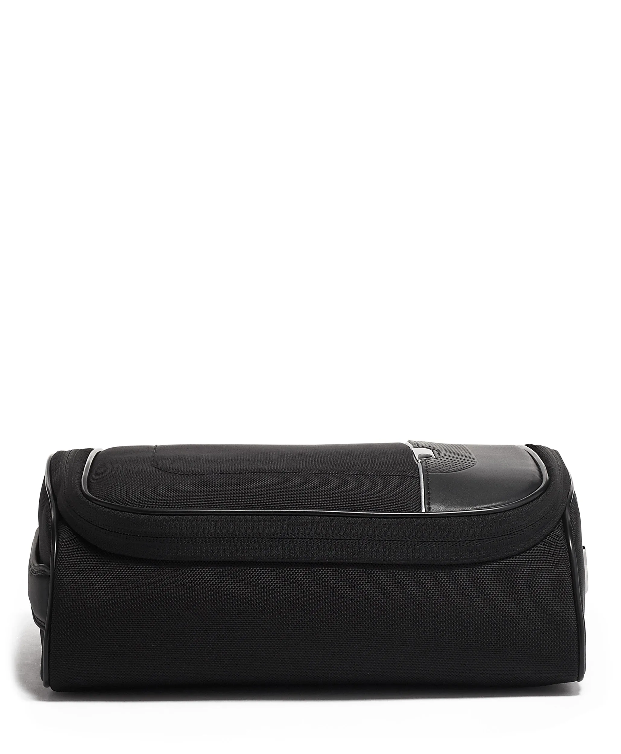 TUMI Arrive' Richards Travel Kit