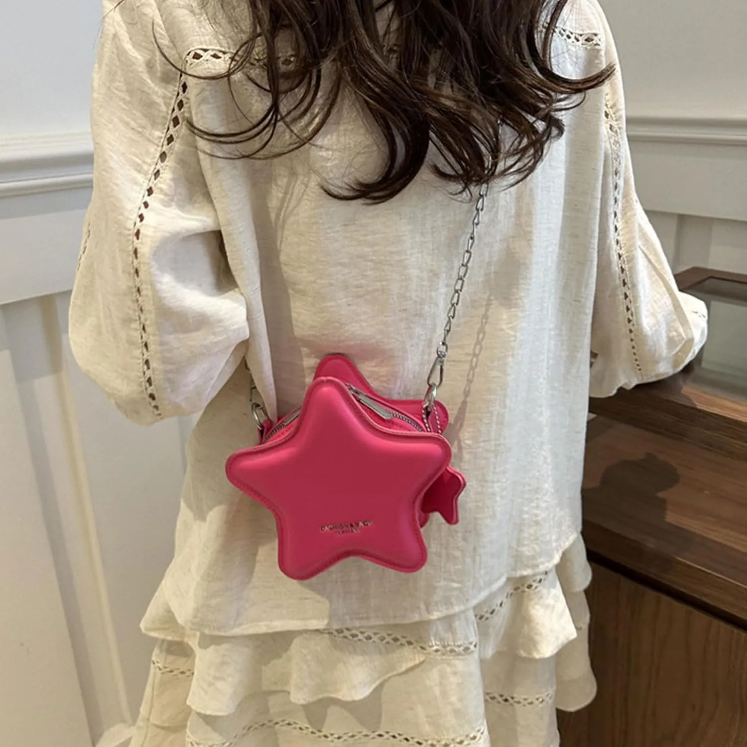 Women PU Leather Shoulder Bag Cute Star Shape Sparkly Metallic Crossbody Bag with Metal Chain Small Purse for Shopping