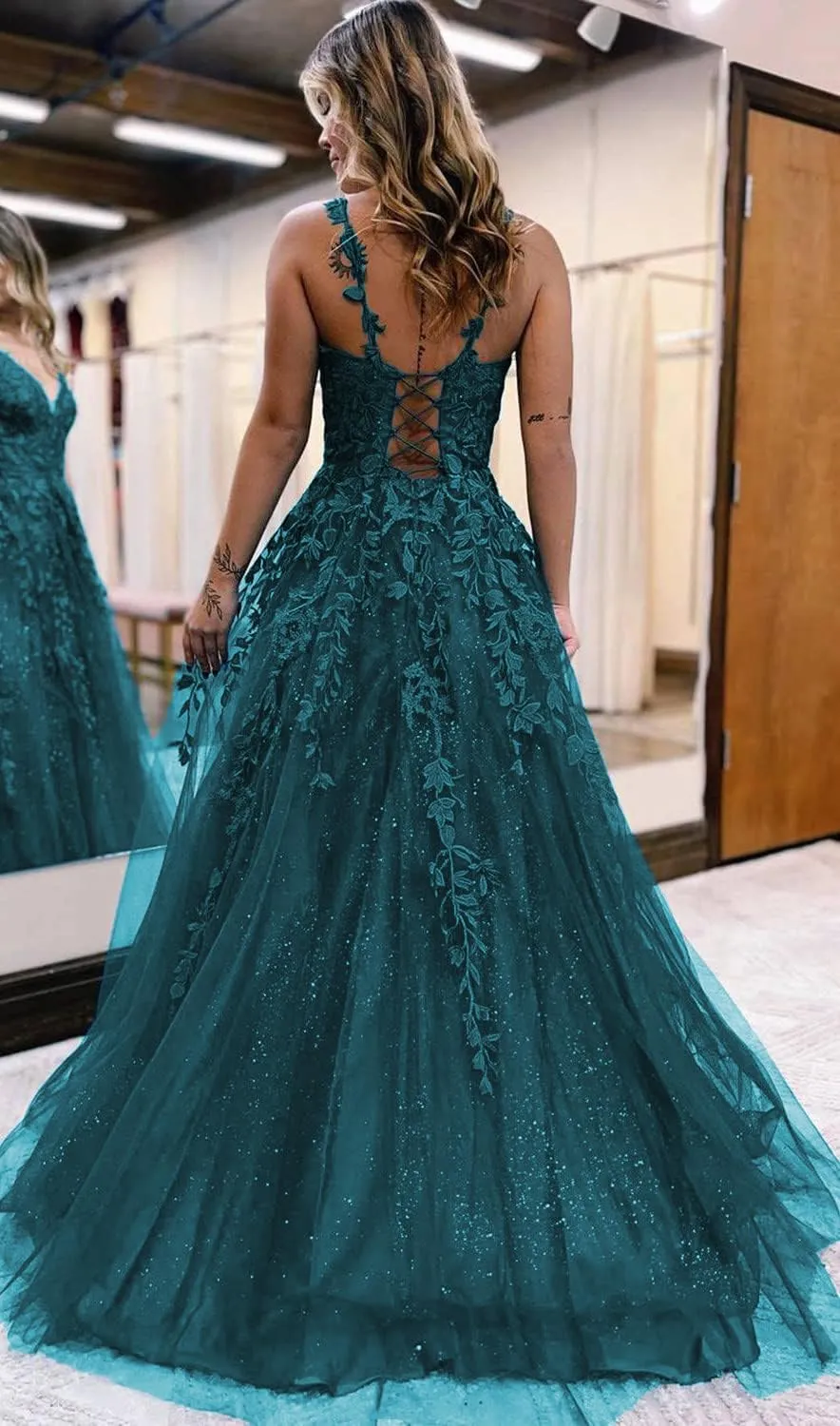 Women's Tulle Prom Dresses Long V Neck Spaghetti Straps Lace Appliques Glitter Formal Evening Party Gowns