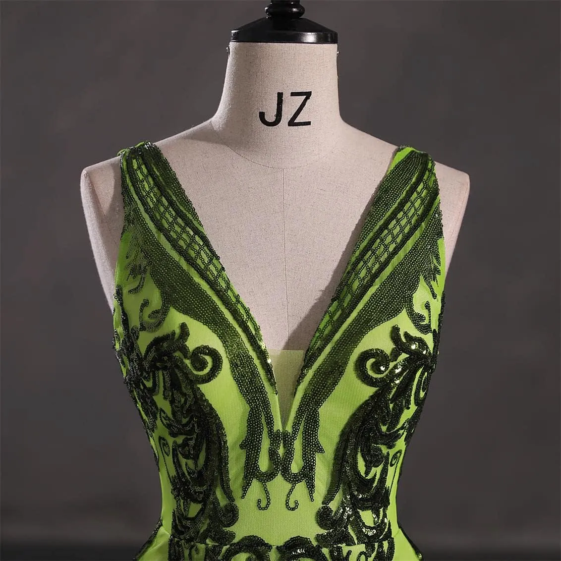 Women's V-Neck Sequins Mermaid Prom Evening Party Dress Sleeveless Lace-up Celebrity Pageant Gown
